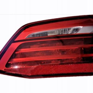 BMW F45 LAMPA PRAWY TYŁ W KLAPĘ BAGAŻNIKA 7311042 (X128)