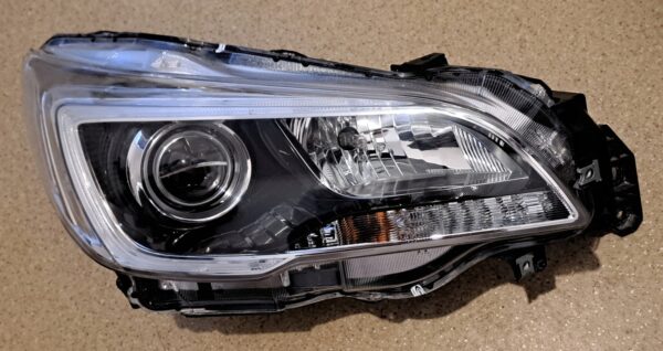 SUBARU LEGACY OUTBACK 2014-2019r REFLEKTOR PRAWY LED (A17) - obrazek 6